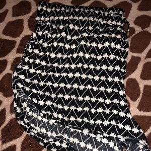 FOREVER 21 Cute patterned shorts!